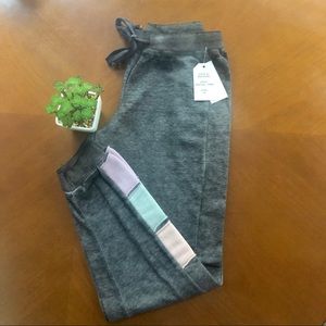 New Juniors’ Joggers pants